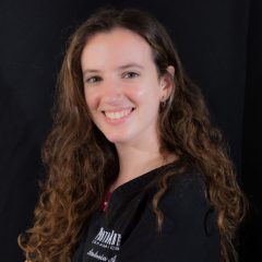 Imagem da notícia: Andreia Azevedo fala da realidade das mulheres no universo da prótese dentária