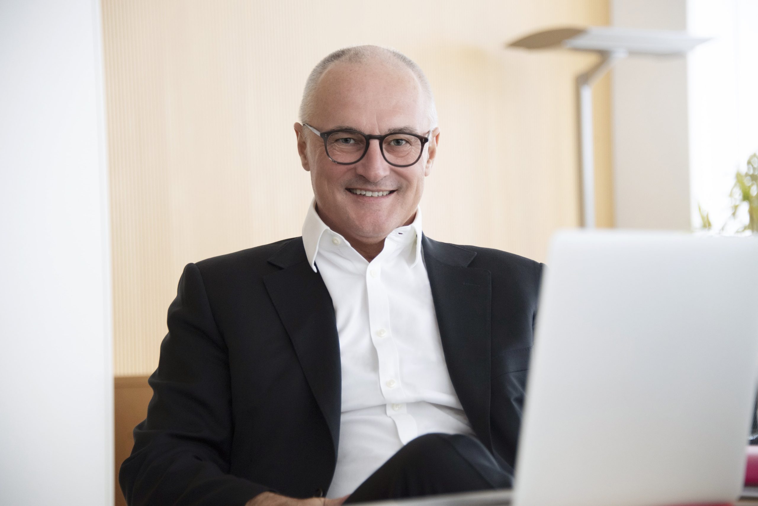 Imagem da notícia: Ivoclar celebra centenário com resultados record